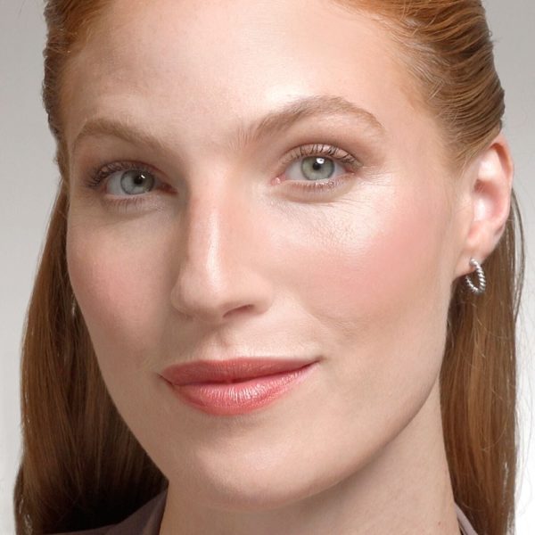 Laura Geller x Julep: Skip the Brush  2-in-1 Color Stick for Cheeks and Lips - Image 5